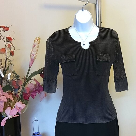 NWT Women’s Gray Lightweight 3/4 Crochet Sleeve Cardigan Pullover Sweater - Picture 3 of 6